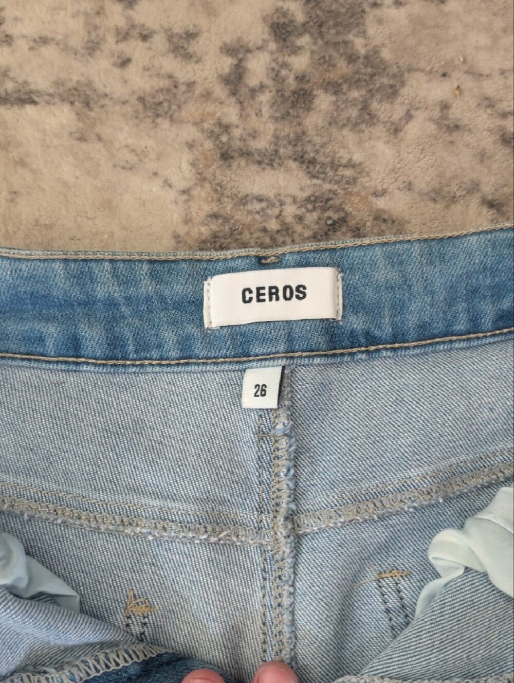 Light Wash Women's Boyfriend Jeans with Distressed Knee - Picture 2 of 4